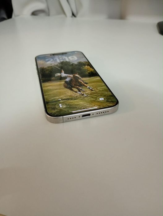 Iphone 15 pro max 256gb w bardzo dobrym stanie
