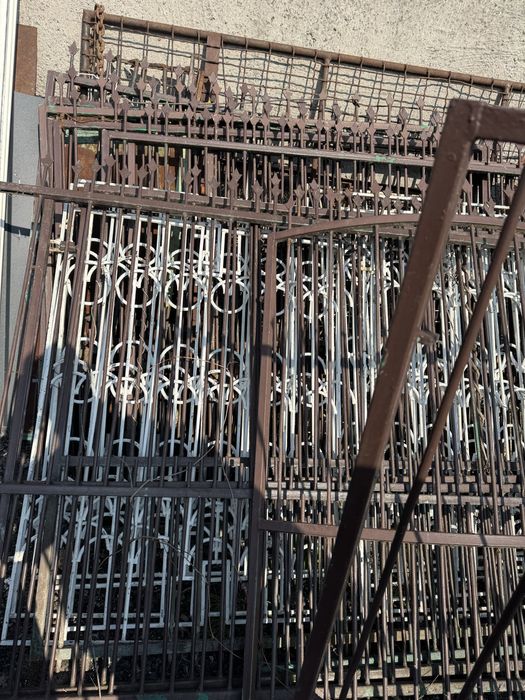 Забор з металу секції