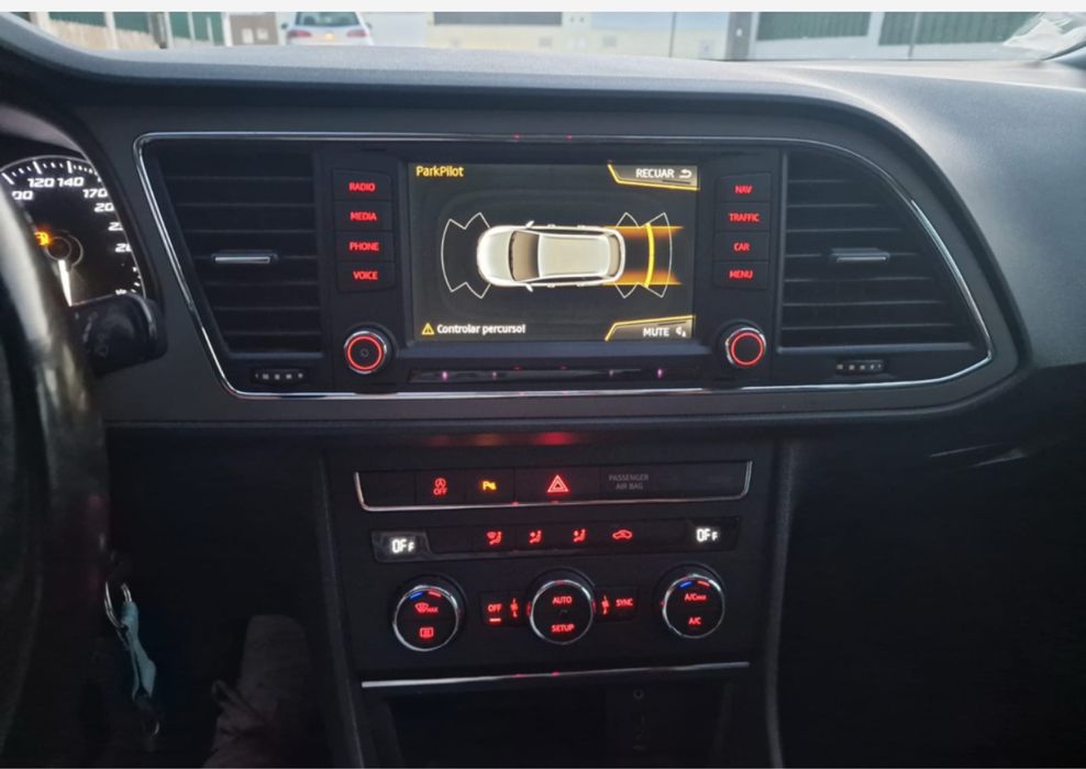 Seat leon xperience 178 150 klm  Ano 2015 mês 11 1600cc Gasóleo