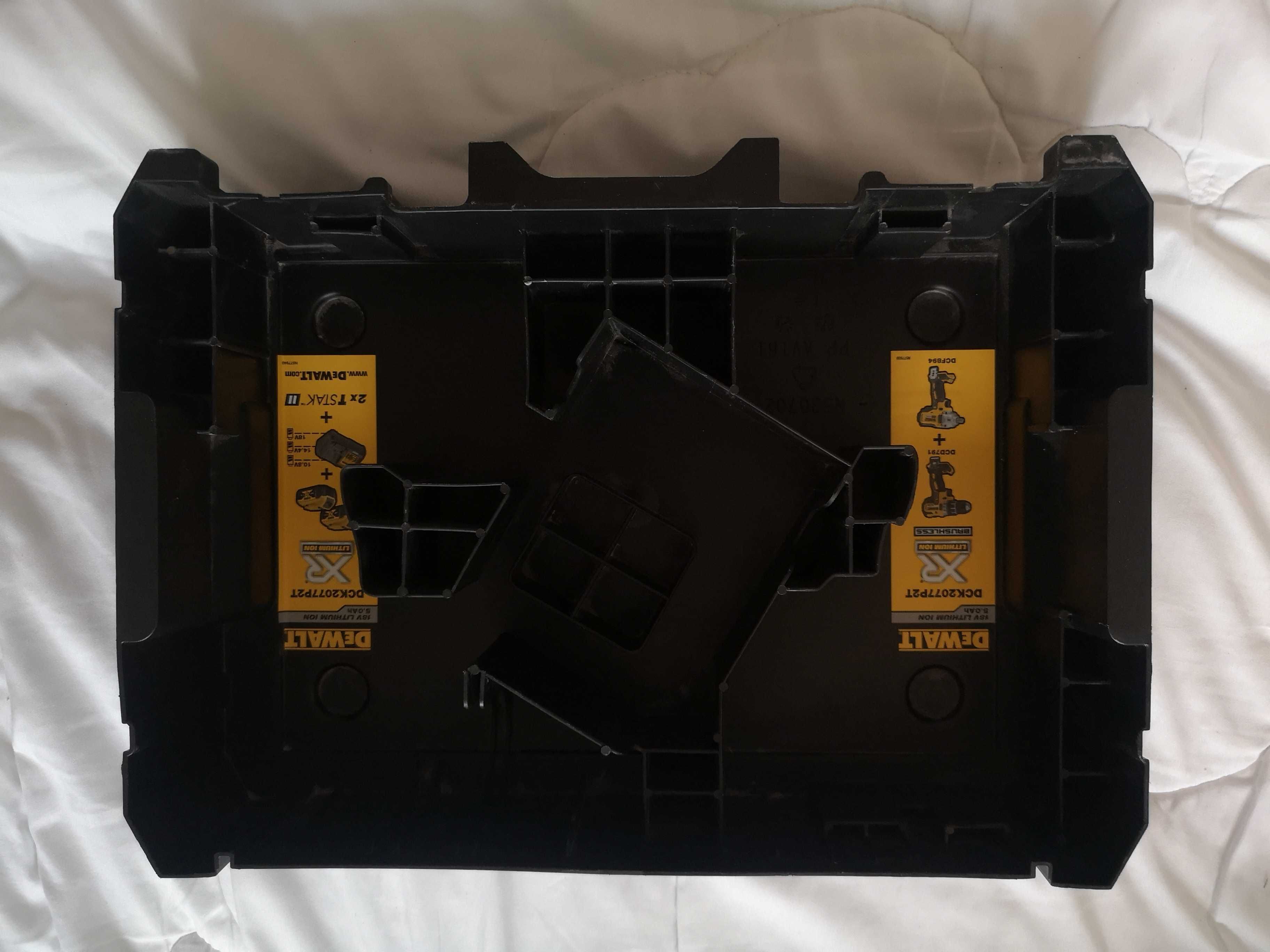 Wkrętarka Dewalt DCD791 klucz Dewalt DCF894 wkład wytłoczka do walizki ...