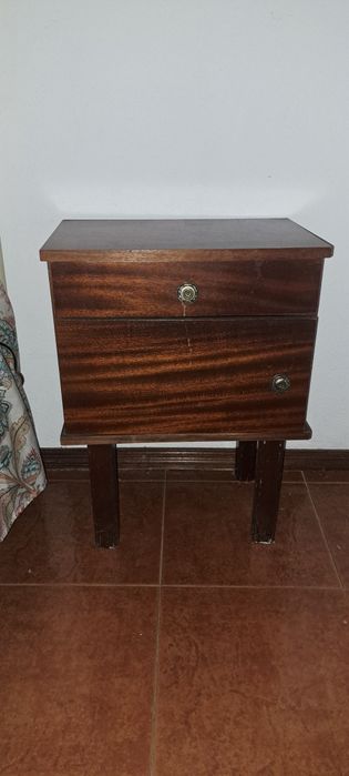 Mesinhas de cabeceira64309858305795120