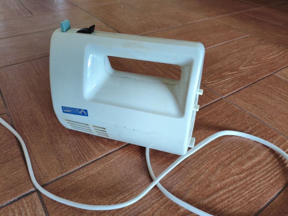 Mikser Predom Prespol stan BDB sprawny, białe tworzywo