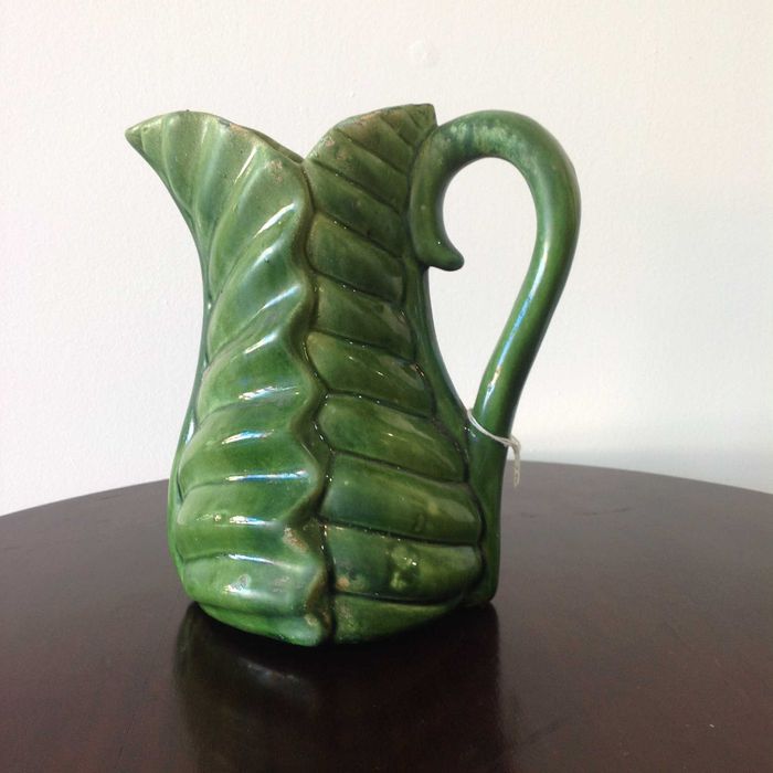 Jarro de Cerâmica das Caldas – Estilo Tradicional Folha de Couve