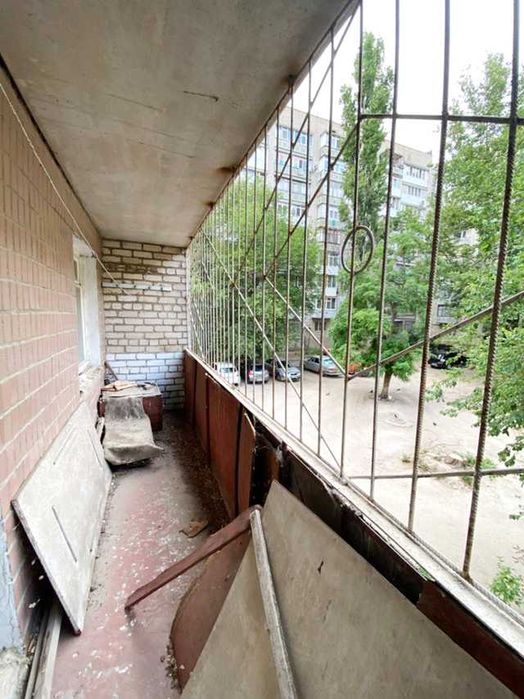 Продаю 2-кімнатну квартиру в Лісках, вул. Є. Логінова.ц6