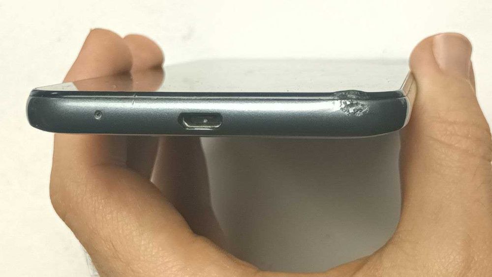 Гарний Motorola Moto E6S на 4/64 GB Телефон смартфон