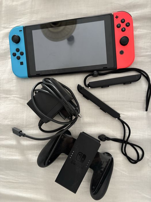 Nintendo Switch+FC25+Bolsa