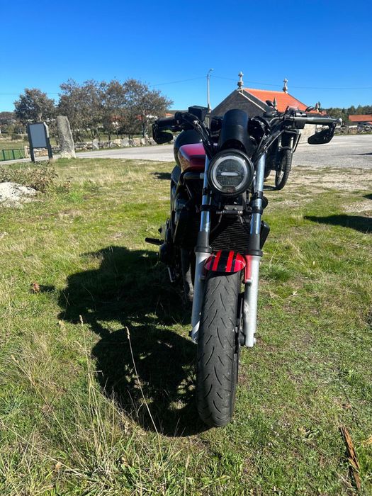 Yamaha fzr600 naked