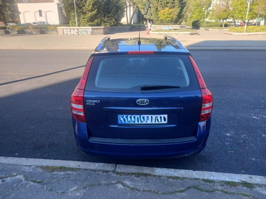 Продам машину Kia Ceed 2008