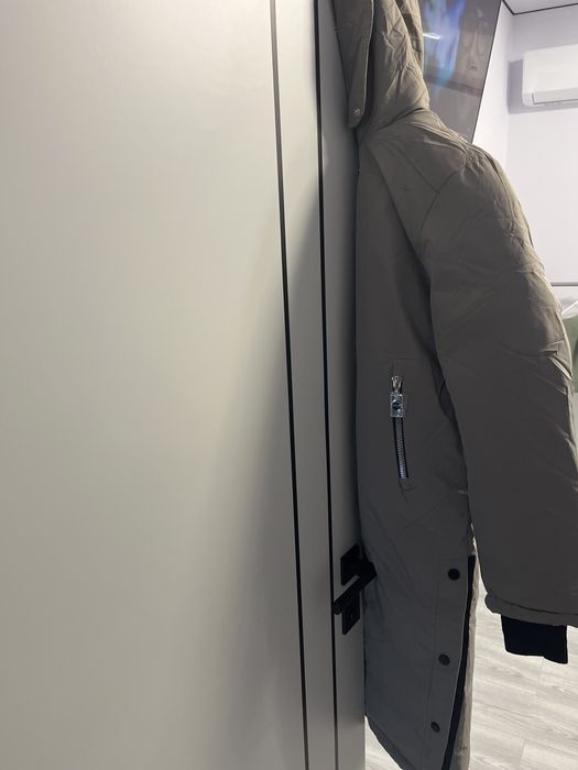 Куртка жіноча подовжена