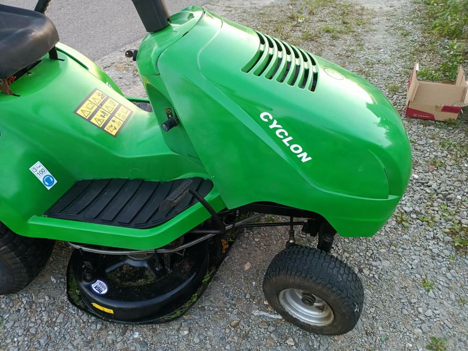 Traktorek kosiarka z koszem