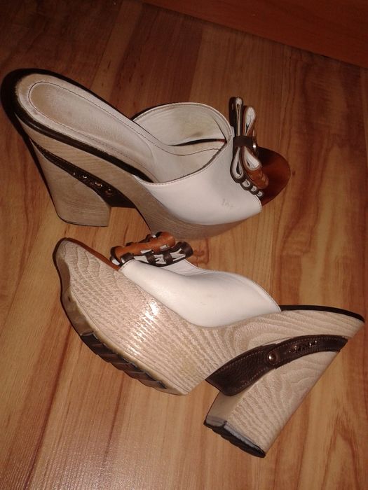 Шлепки босоножки отдам почти даром