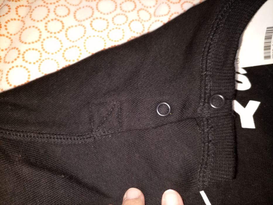 Sweatshirt bebé, tamanho 12/18 NOVA