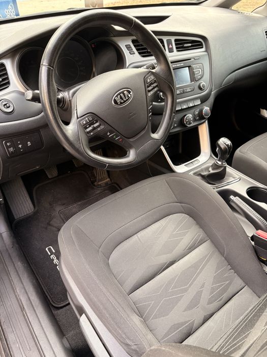 Carrinha Kia Ceed SW More Edition - estimada