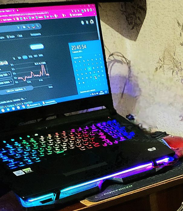 Asus ROG Strix G732LXS 2nd2LXS, новый стоит 120 000