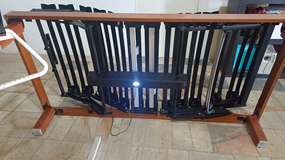 Cama  articulada com colchão tudo praticamente novo