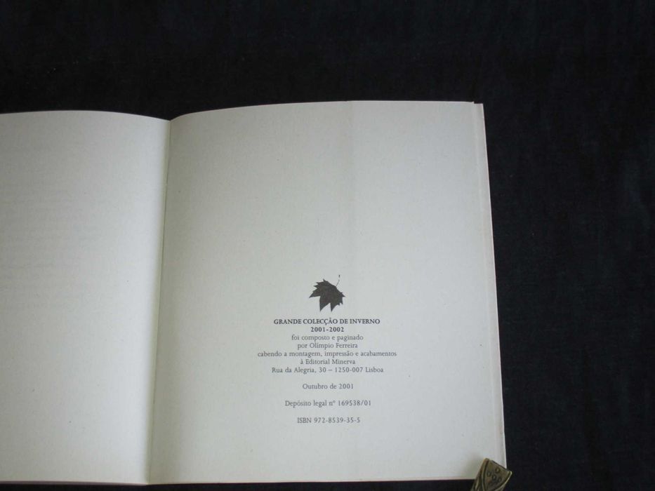 Livro Grande Colecção de Inverno 2001 a 2002 Alberto Pimenta