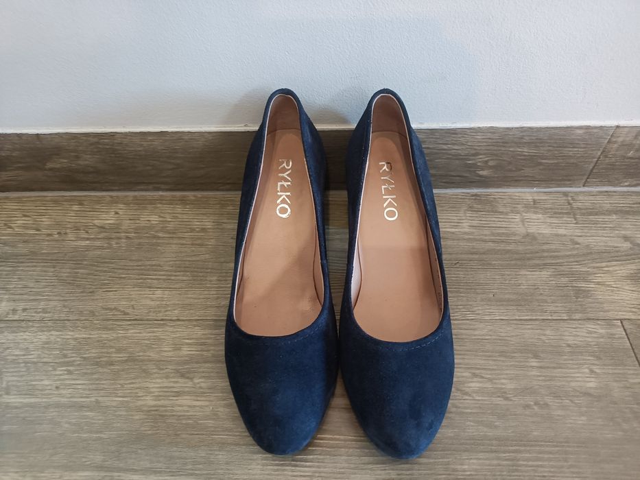 Buty czółenka na słupku Ryłko 38 granatowe welur naturalny