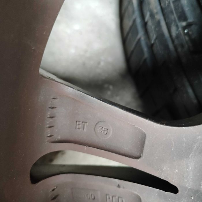 Felgi Aluminiowe Platin 6.5Jx15H2 ET35 z oponami letnimi kpl 4 szt