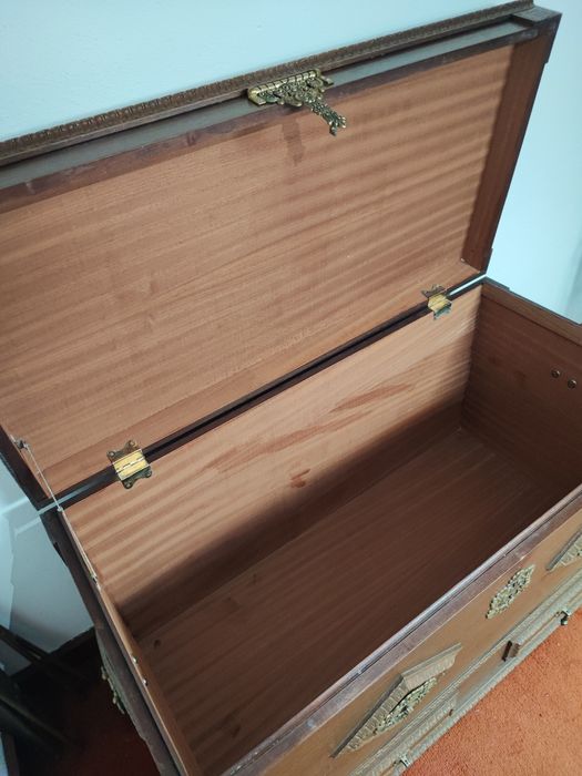 Arca/baú em madeira