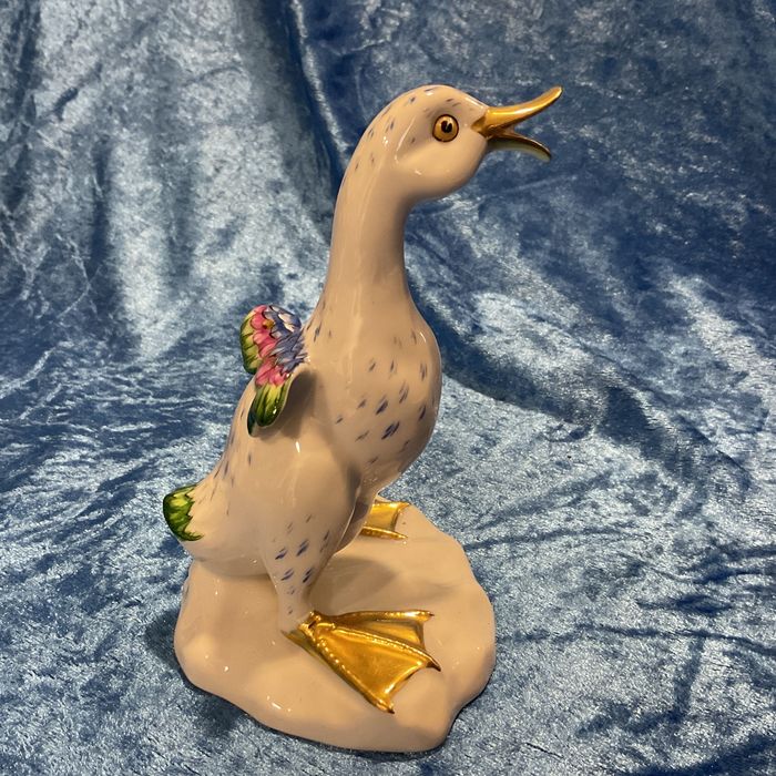 Patinho vista alegre pintura manual 13 cm ,anúncios abaixo