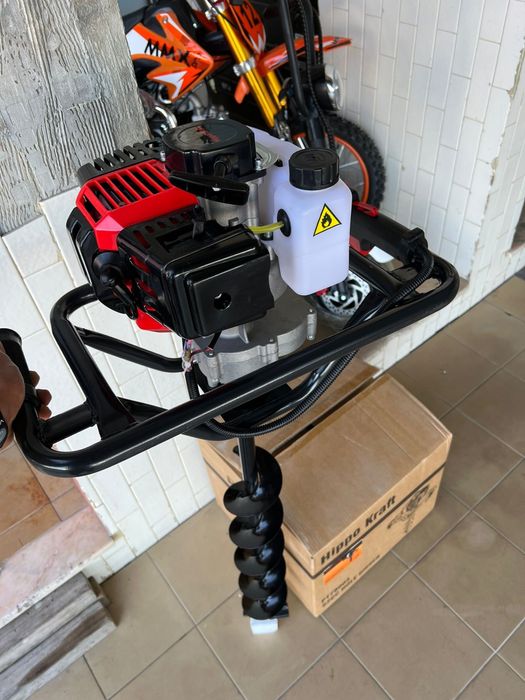 Perfurador de solo 52cc com broca de 100mm