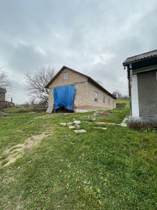 Продам гараж і будинок