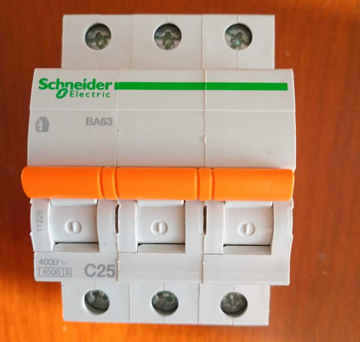Автоматичний вимикач Schneider 25А
