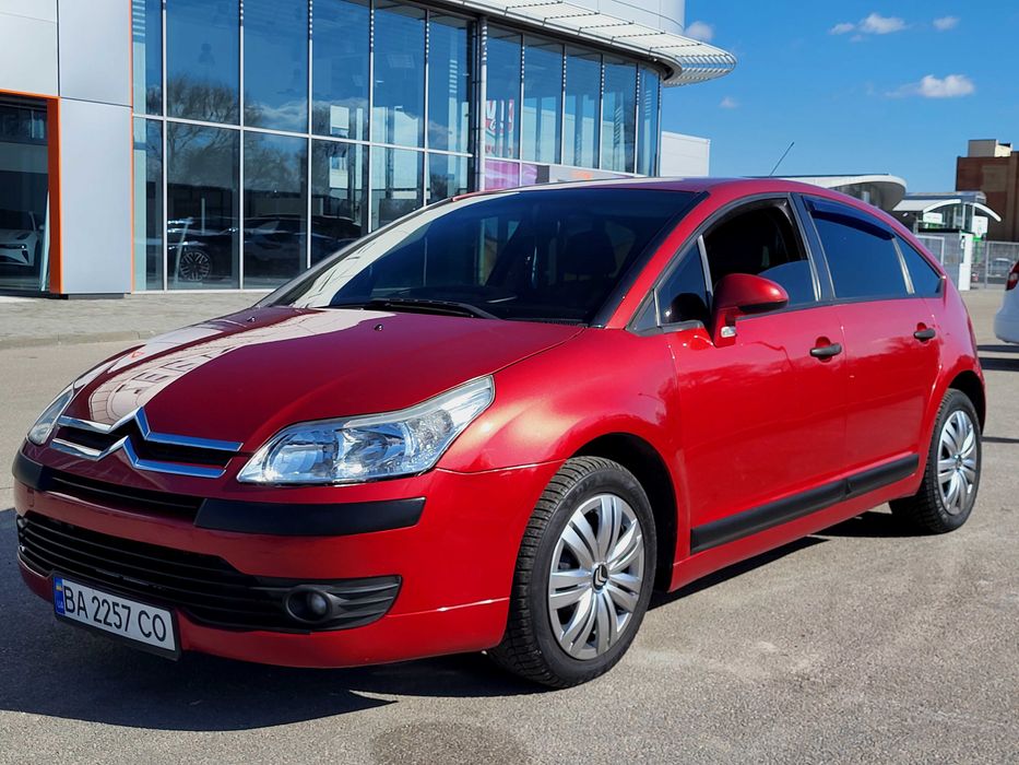 Ситроен С4 -Красный Бензин -Газ Механика