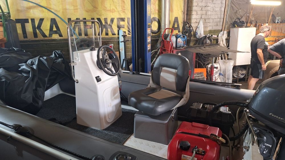 Консоль рулевая,сиденье,рундук (РИБ,Лодка ПВХ,Катер）