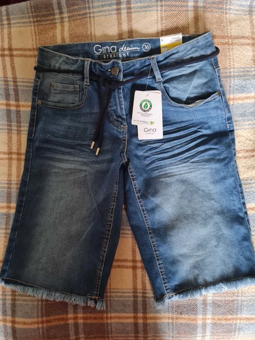 Джинсові шорти.          .