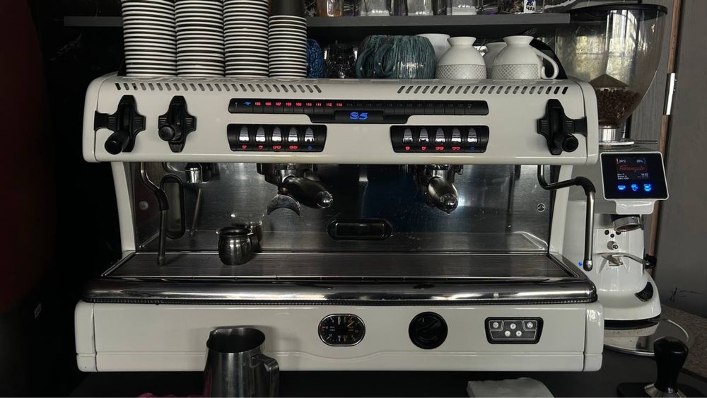 Кофемашина професійна speziale s5 два поста для кафе