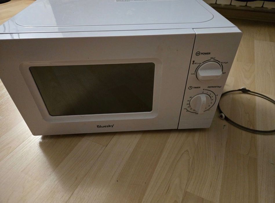 Kuchenka Mikrofalowa mikrofalówka w bardzo dobrej cenie