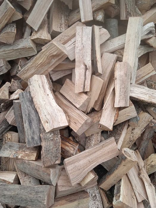Продам сухі рубані дубові та ясинові дрова ,зволоженні не насипом
