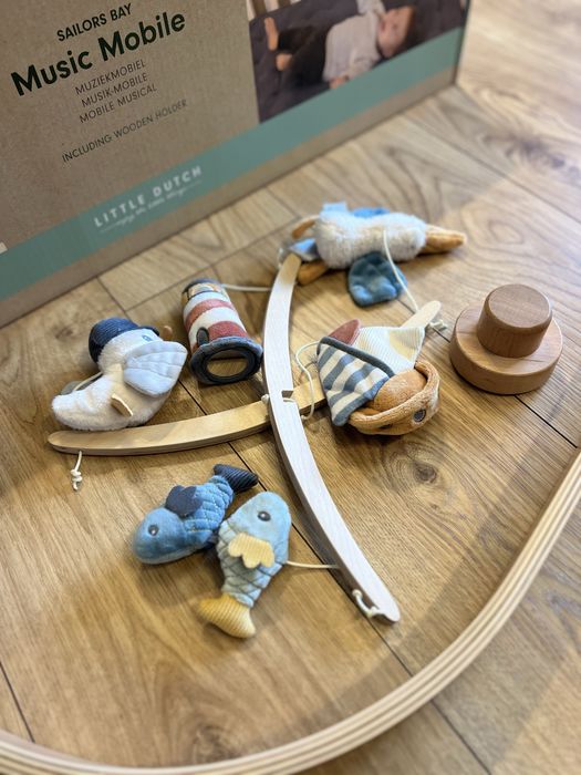 Karuzela Little Dutch Sailors Bay