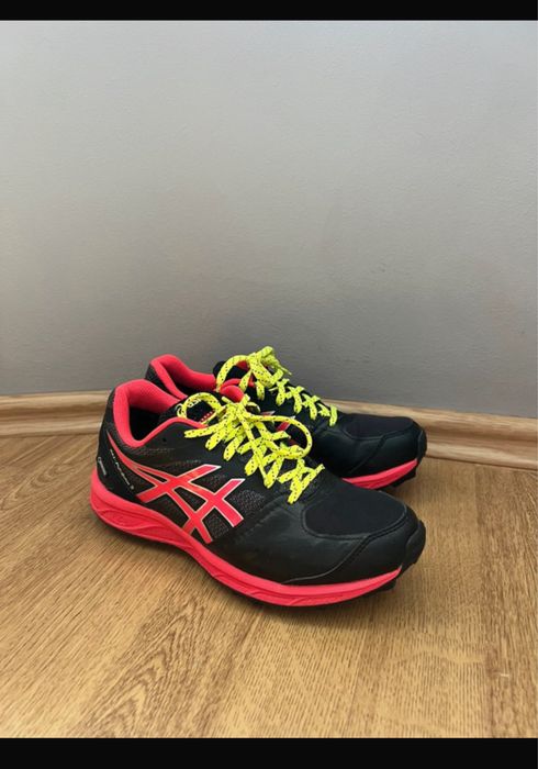 Buty Asics Damskie Do Biegania z Kolcami Gel-FujiSetsu 2 Wodoodporne gore tex