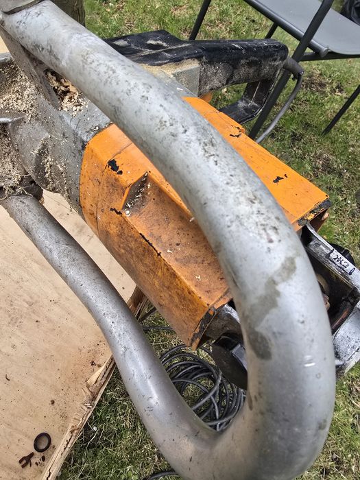 Piła łańcuchowa elektryczna