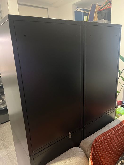 Combinação móveis IKEA metal preto