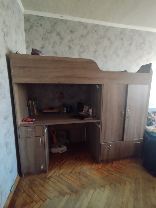 Дитяче ліжко горище з шафою