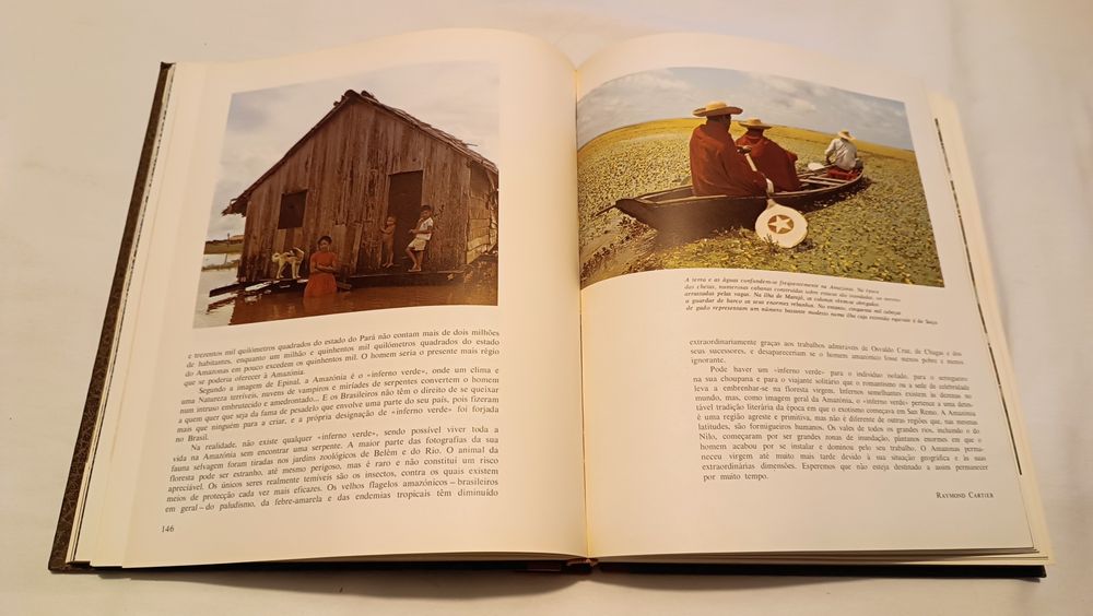 Livro Antigo. " Os grandes Rios"