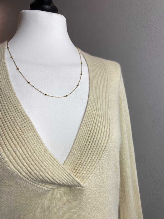 Luksusowy sweter damski premium głęboki kopertowy dekolt na wiosnę