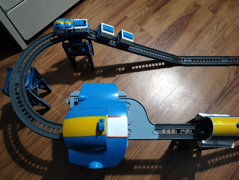 Linha de comboio " Robot Trains"