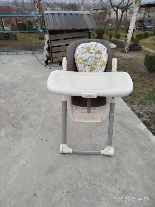Крісло для годування