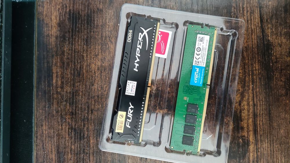 DDR4 Memory 16 GB and 8 GB64586267458434121