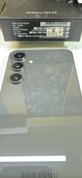 Продам офіційний Samsung 24FE.