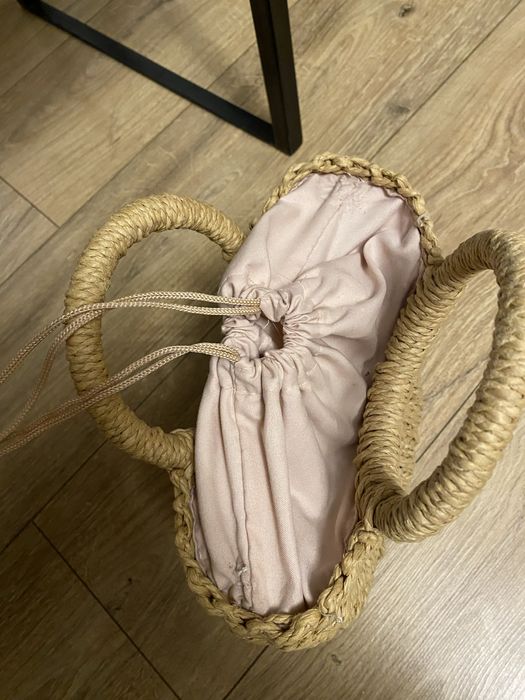 Продам гарну соломяну сумочку