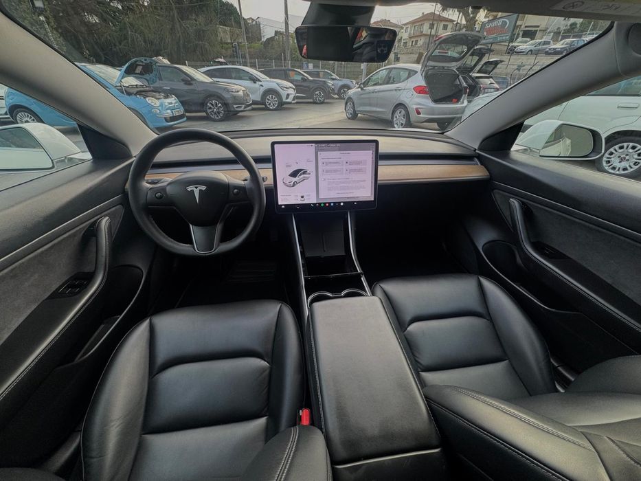 Tesla Model 3 Standard Range Plus RWD