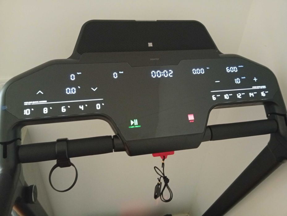 Treadmill440668689238609921