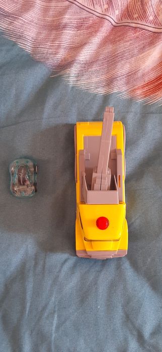 Игрушки,машинки,пятнашки,рыбка,зубные щетки