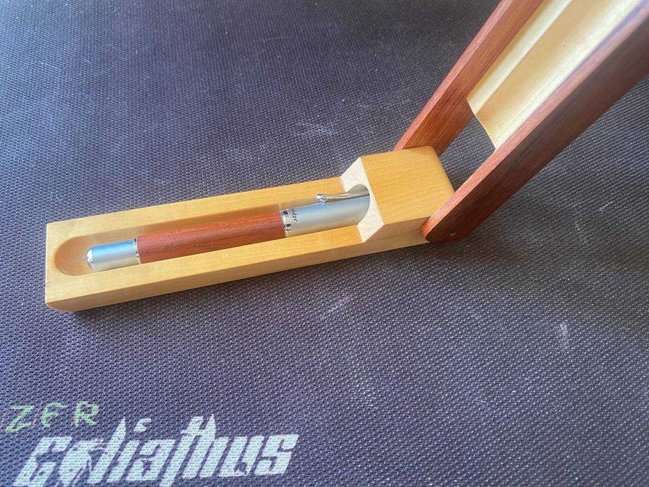 Перьевая ручка DeCambridge