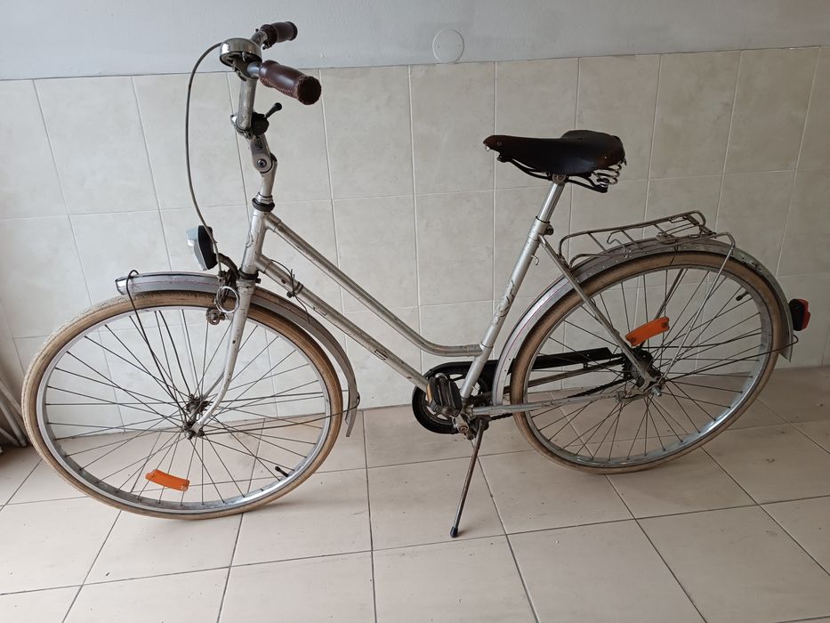 Bicicleta quadro senhora com selim Brooks